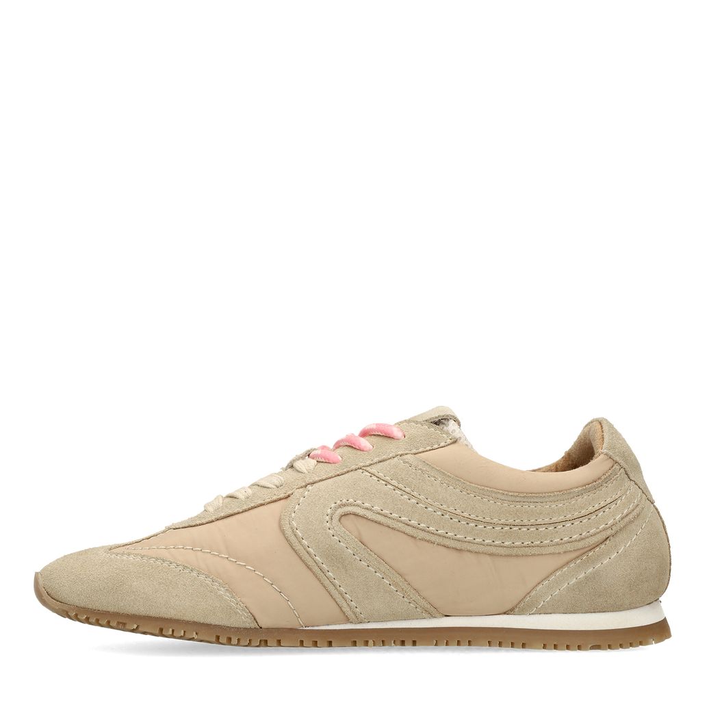 Beigefarbene Sneaker mit doppelter Schnürung