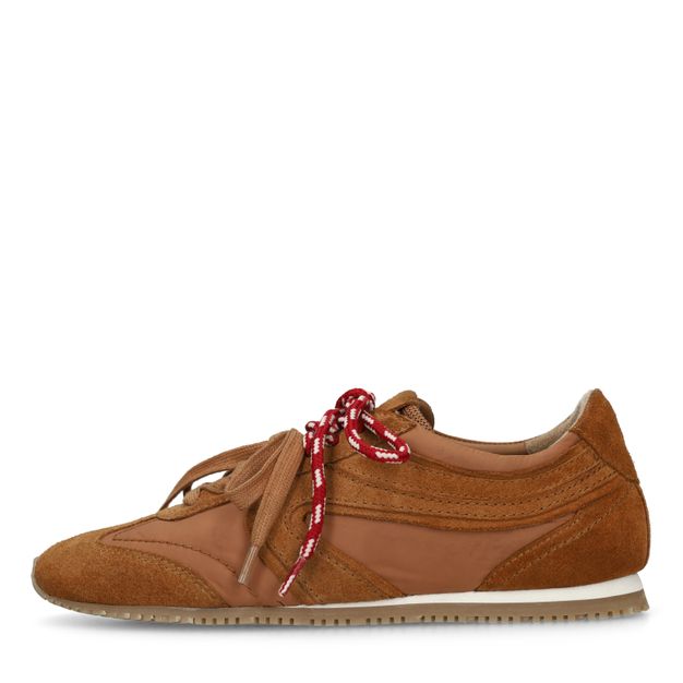 Cognac sneakers met dubbele veters