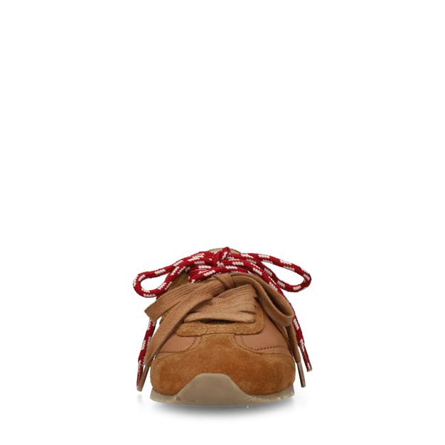 Cognac sneakers met dubbele veters