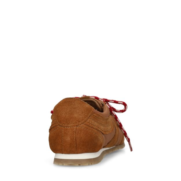 Cognac sneakers met dubbele veters