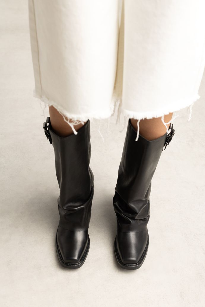 Bottines motardes en cuir avec rabat - noir