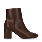 Braune Stiefeletten mit Blockabsatz