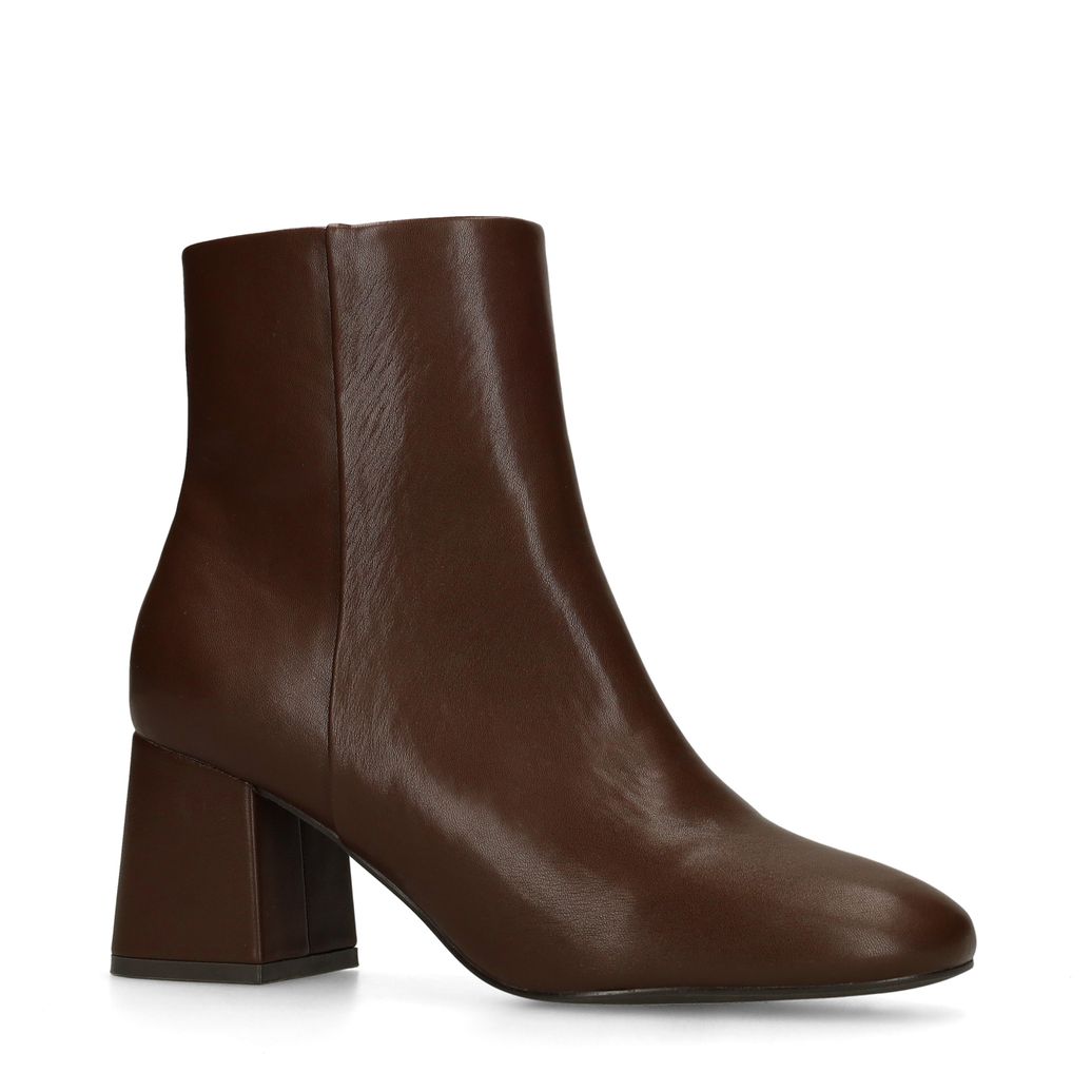 Braune Stiefeletten mit Blockabsatz