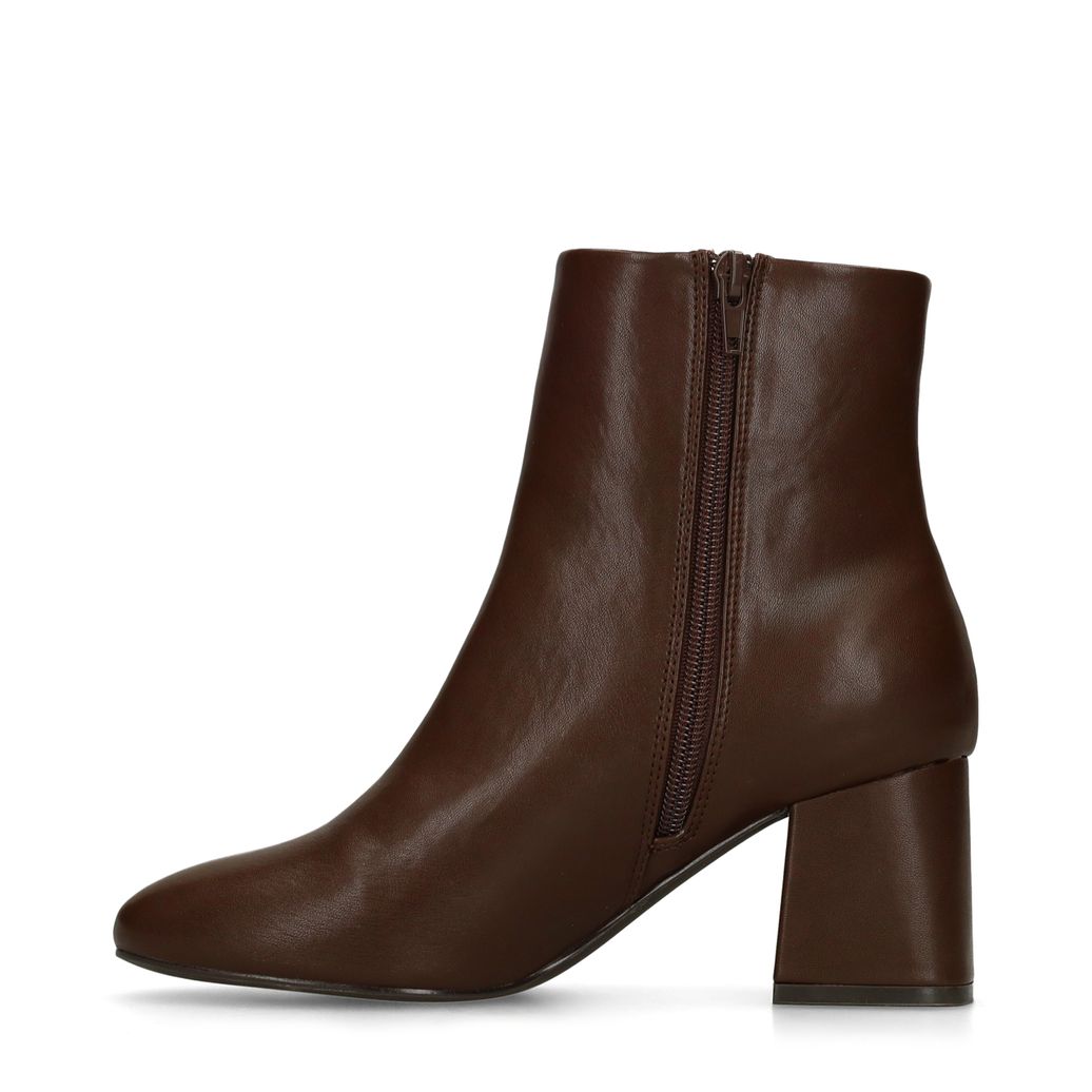 Braune Stiefeletten mit Blockabsatz