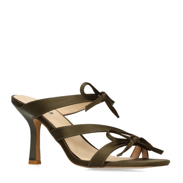 Sandales à talon avec nœuds - vert