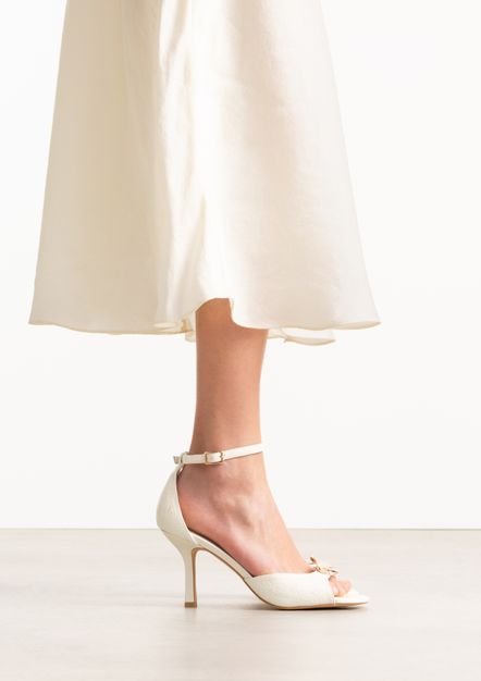 Witte leren sandalen met hak