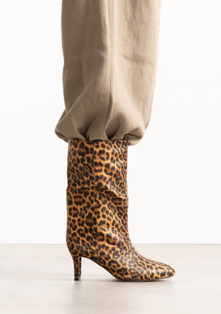 Leopard enkellaarsjes met hak