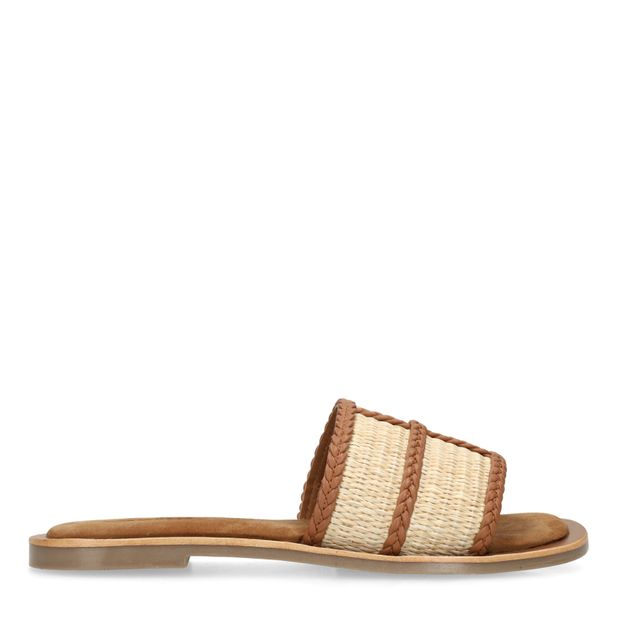 Cognacfarbene Bast-Sandalen