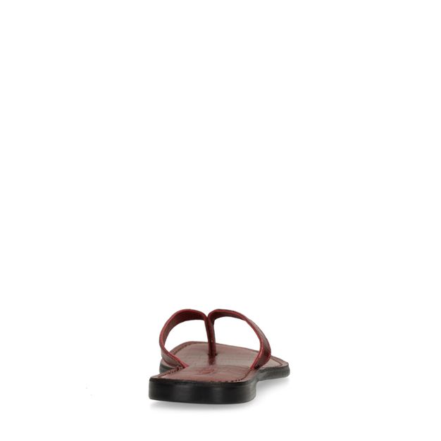 Rote Ledersandalen mit Krokomuster