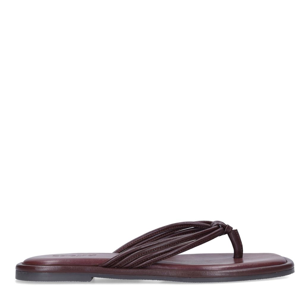 Rote Ledersandalen