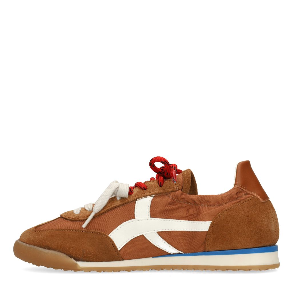 Cognac suède sneakers met dubbele veters