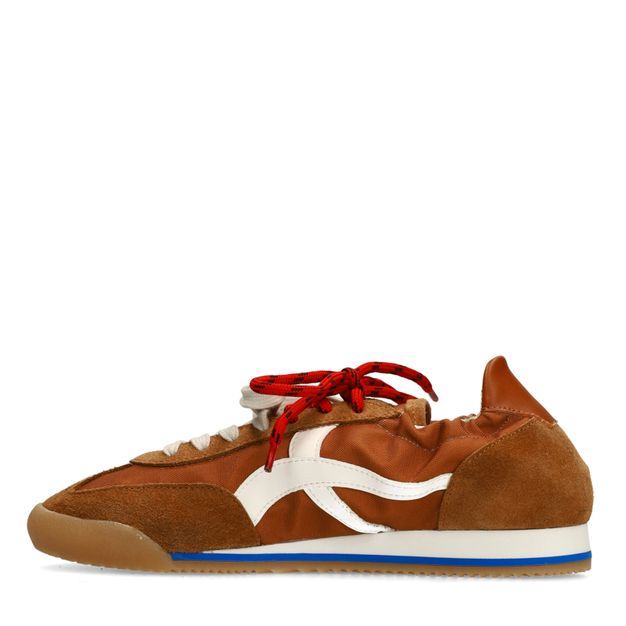 Cognacfarbene Veloursleder-Sneaker mit doppelter Schnürung