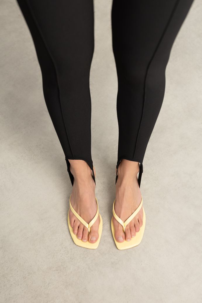 Gele croco slippers met hak