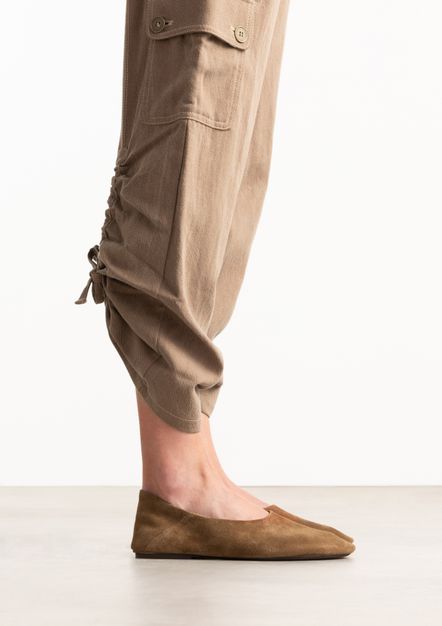 Braune Veloursleder-Ballerinas