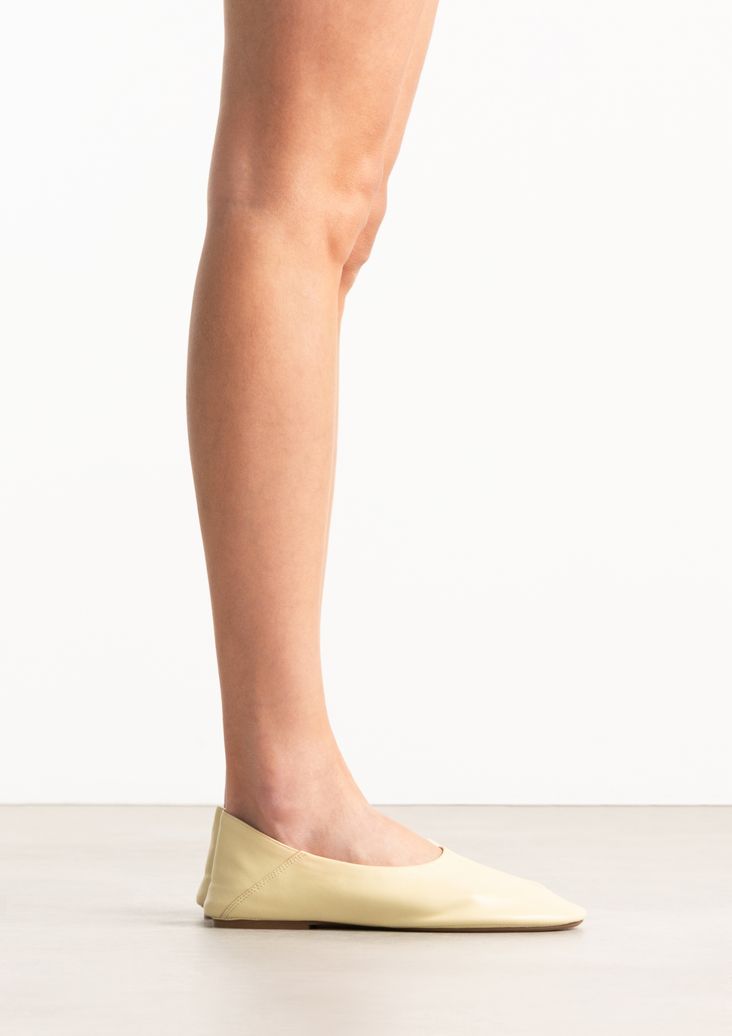 Gelbe Leder-Ballerinas