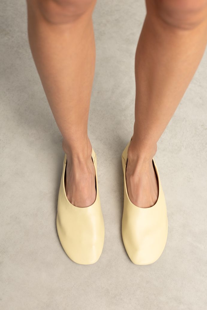 Gelbe Leder-Ballerinas