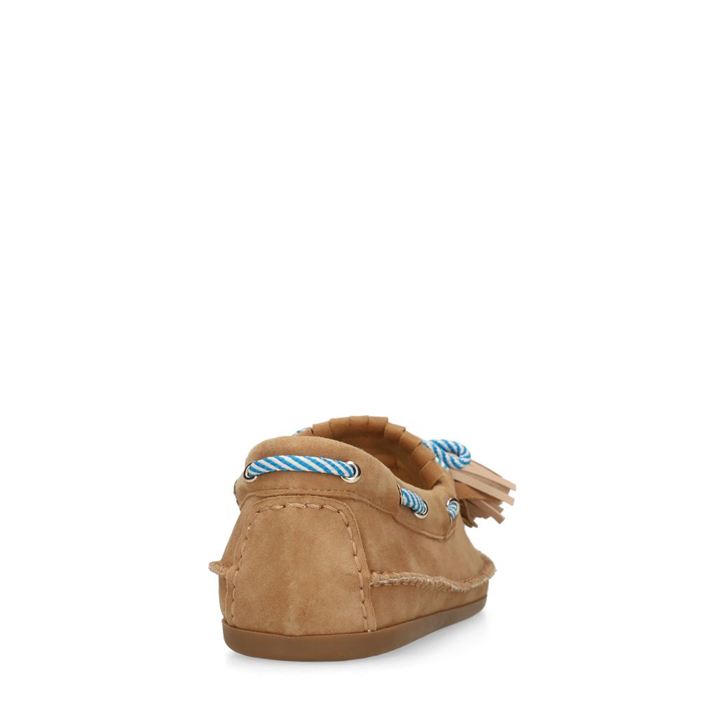 Beigefarbene Veloursleder-Bootsschuhe mit Fransen