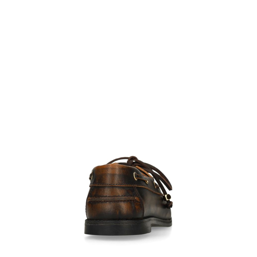 Braune Bootsschuhe aus Leder