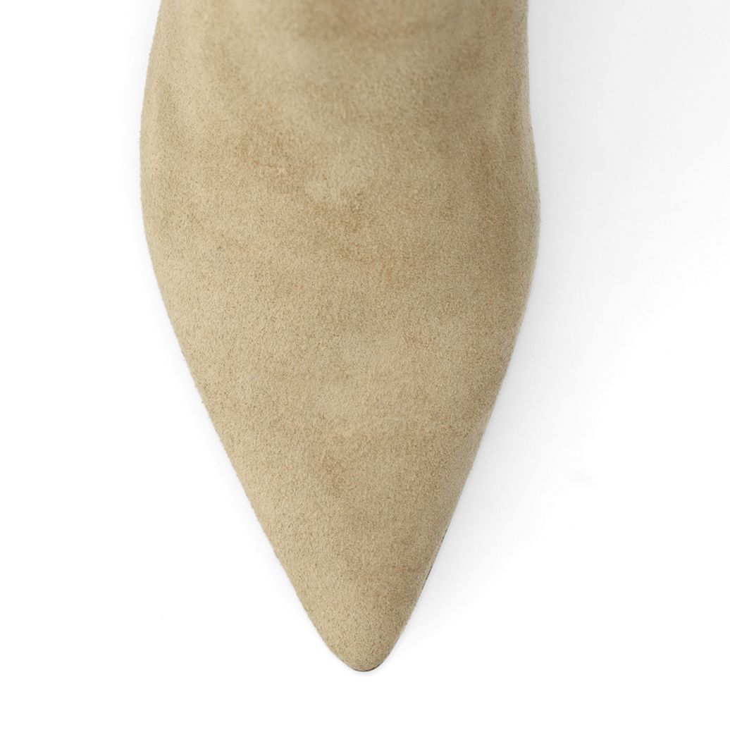 Beigefarbene Veloursleder-Stiefeletten mit Absatz