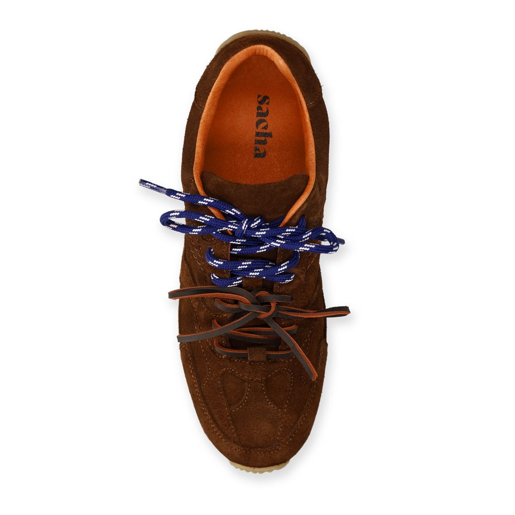 Donkerbruine suède sneakers met dubbele veters