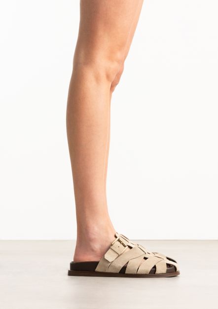 Beige suède slippers