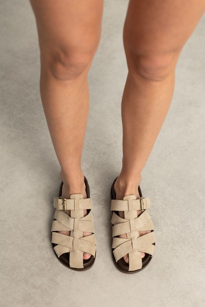Beige suède slippers