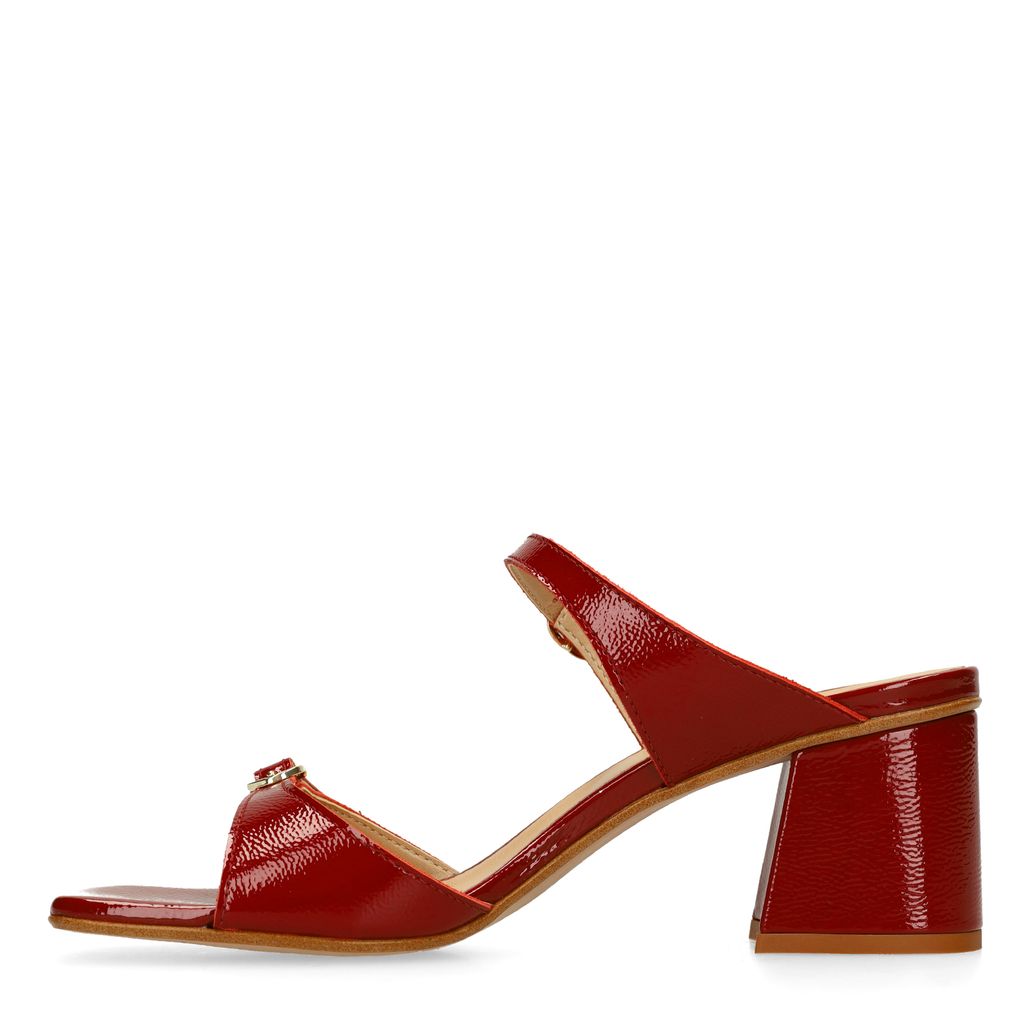 Sandales à talon en cuir verni - rouge