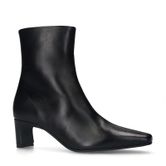 Schwarze Lederstiefeletten mit Absatz