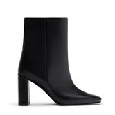 Schwarze Lederstiefeletten mit Absatz
