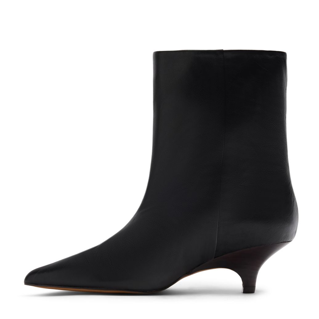 Zwarte leren enkellaarsjes met kitten heel