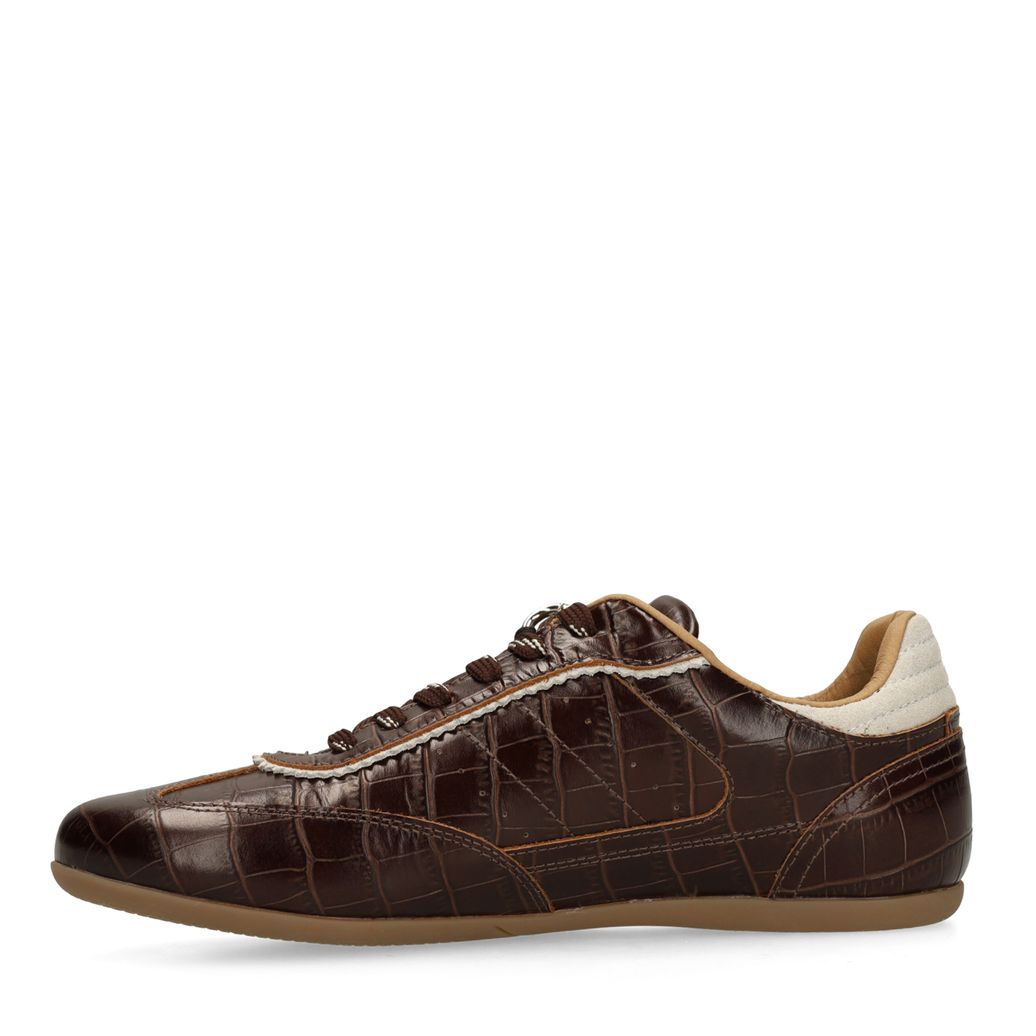 Braune Ledersneaker mit Krokomuster