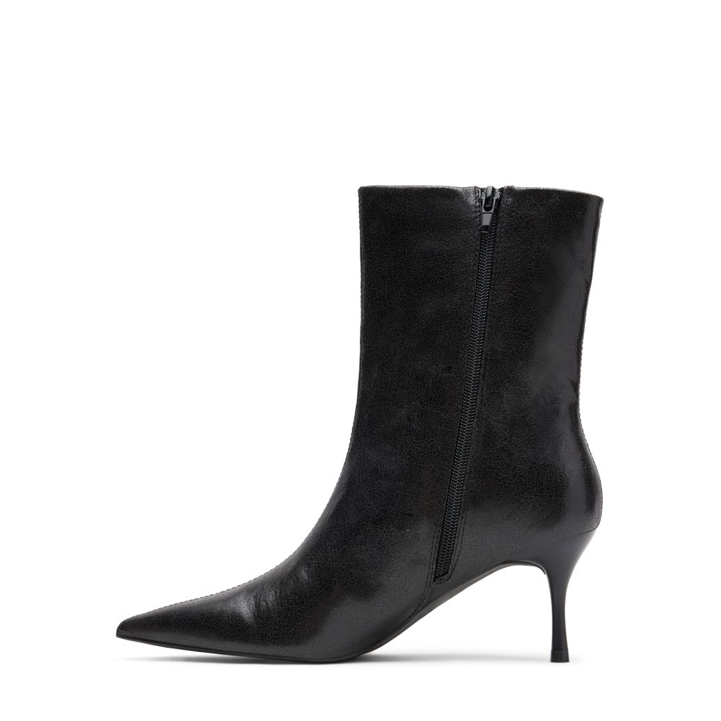 Zwarte enkellaarsjes met kitten heel