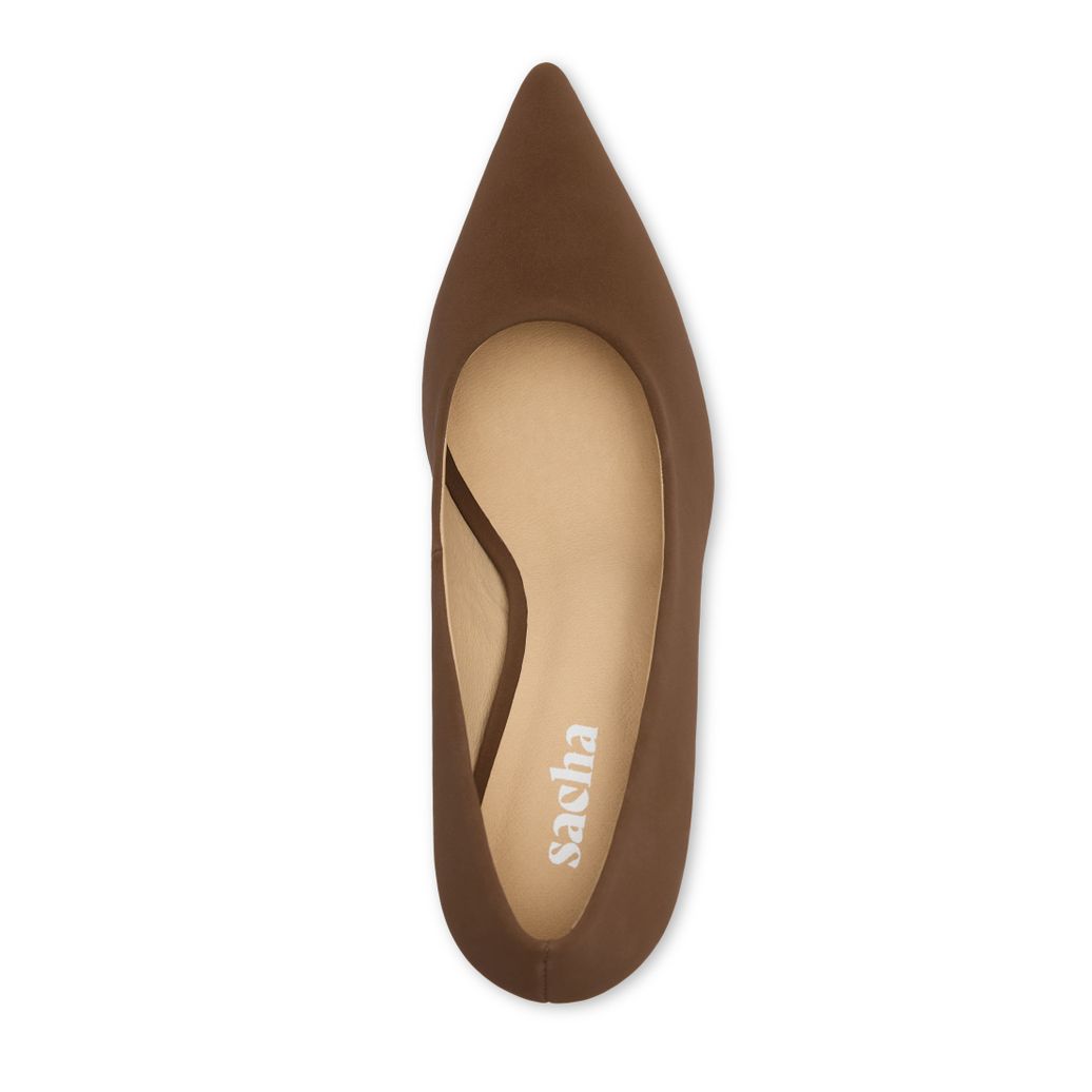 Bruine pumps