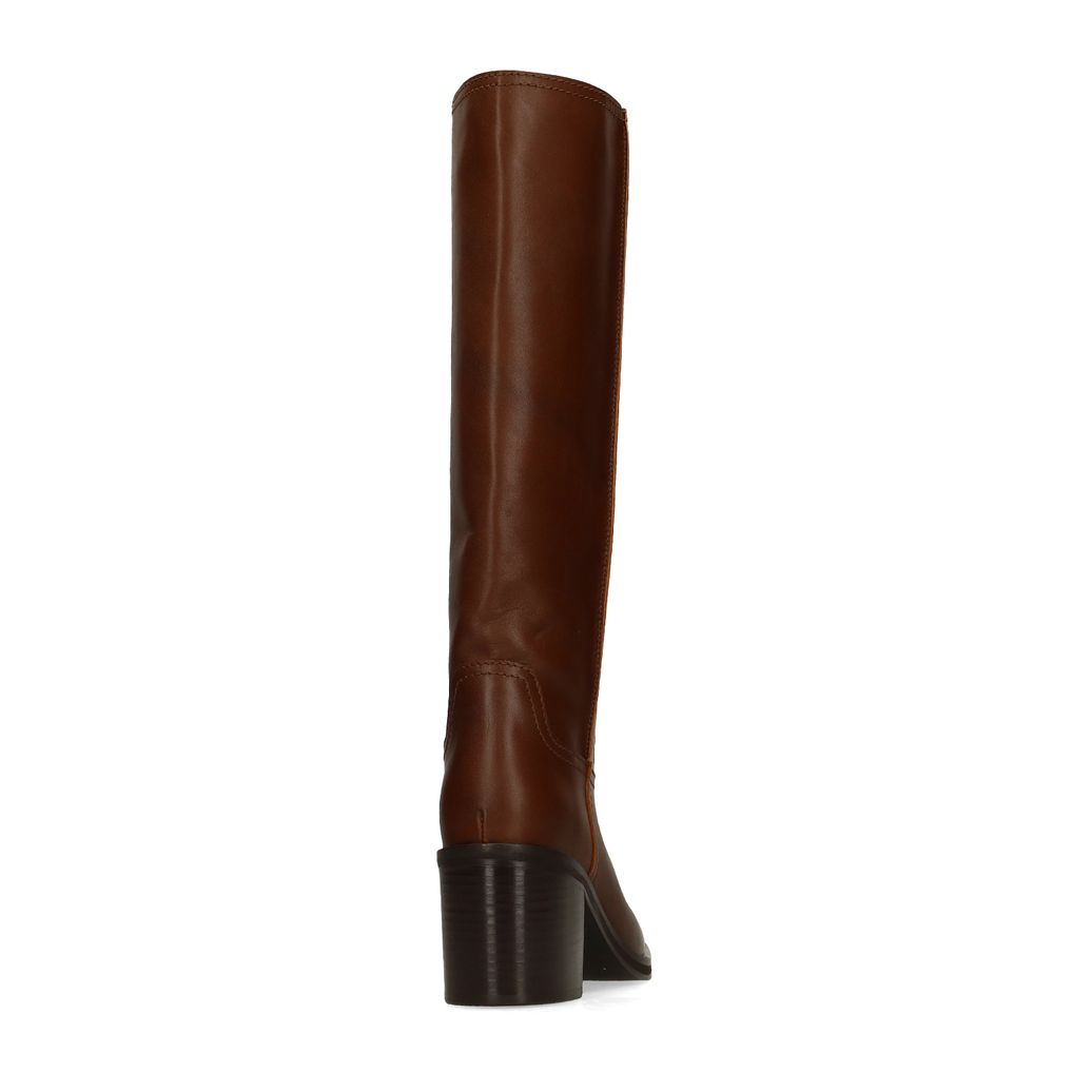Braune Lederstiefel mit Absatz