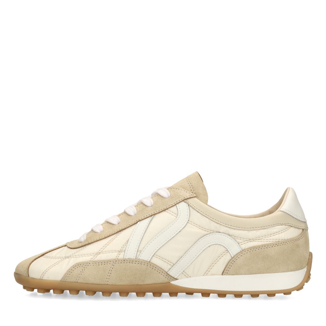 Beige suède sneakers