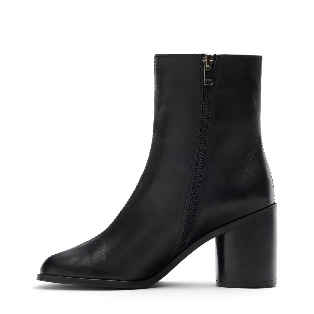 Bottines en cuir avec bout carré - noir