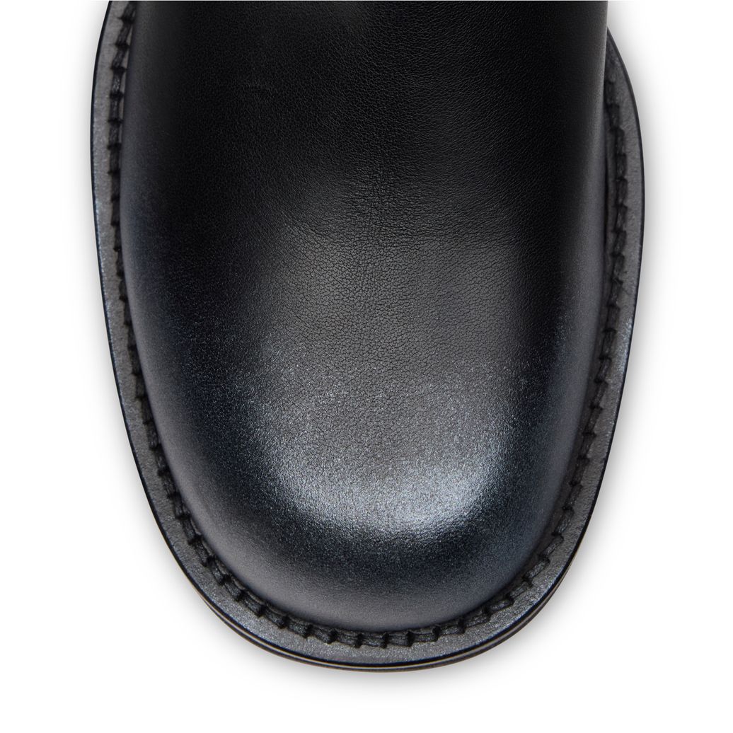 Schwarze Lederstiefel