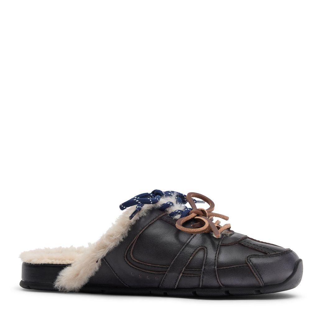 Greywashed faux fur sneaker muiltjes
