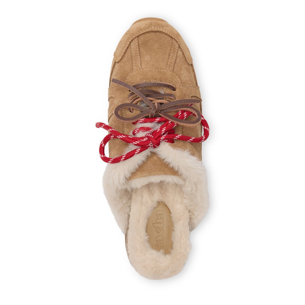 Beigefarbene Sneaker-Mules aus Veloursleder mit Kunstfellfutter