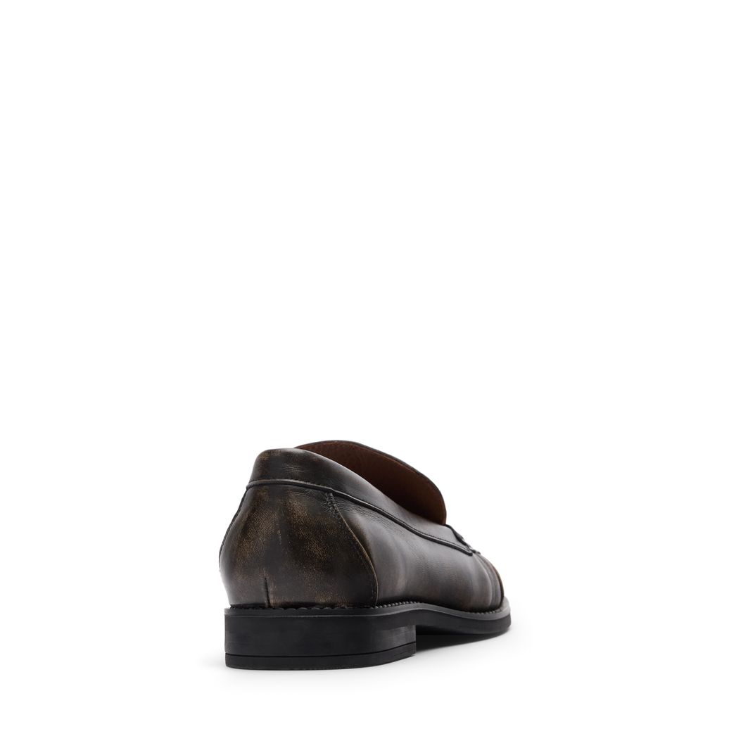 Greywashed Leder-Loafer mit Knautsch-Details