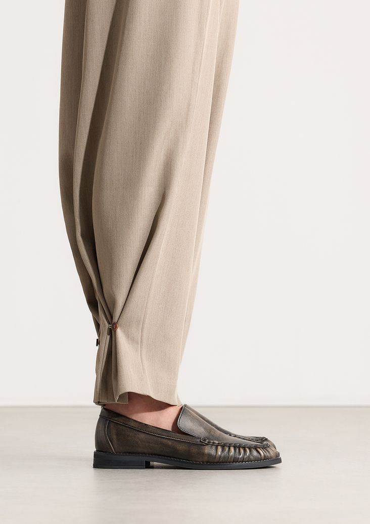 Brownwashed leren loafers met rimpel design